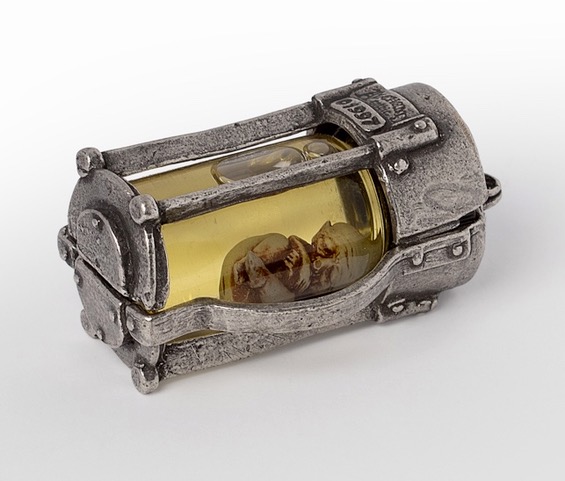 Alchemy’s 1997 P219, Humunculus Jar pendant. 